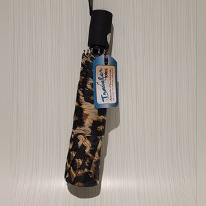 Isotoner Totes Automatic Large Coverage Umbrella 42 to 48 inch Leopard Print New